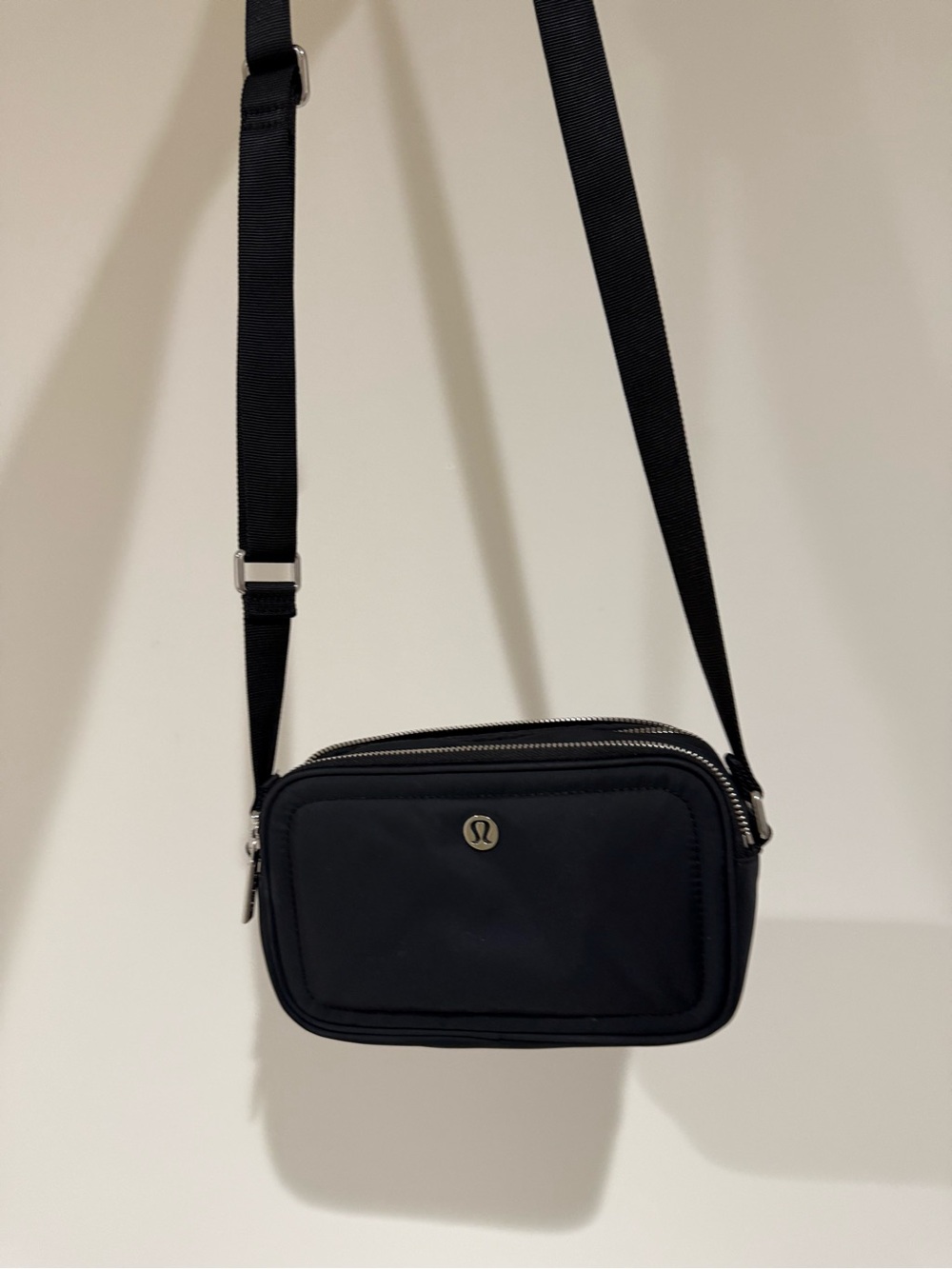 lululemon athletica Black Crossbody Camera Bag
